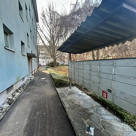 Cozy On Brahmstrasse In زيورخ