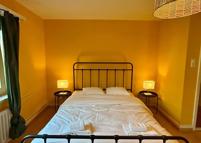 Cozy On Brahmstrasse In