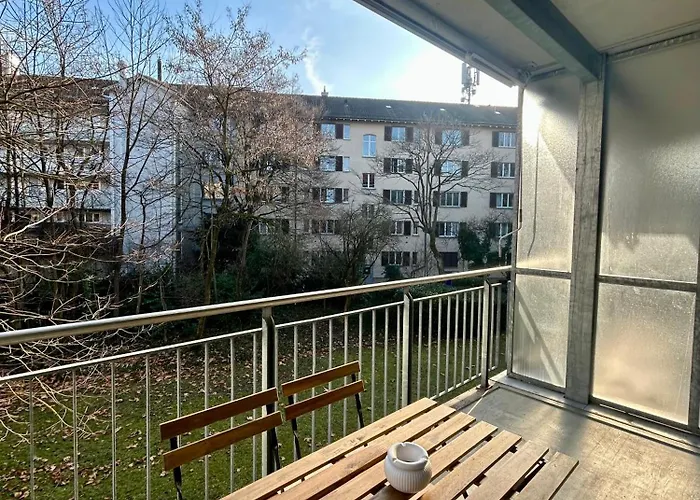 Lägenhet Cozy On Brahmstrasse In